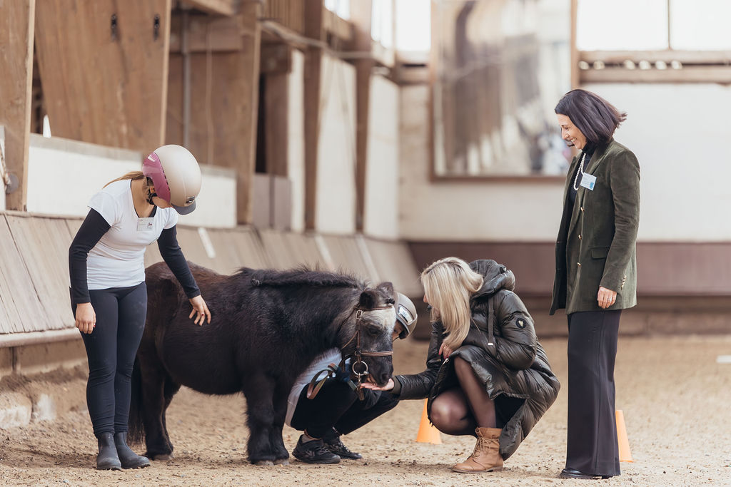 mit Kultusministerin Anna Stolz und Schulsportbeauftragte des BRFV Martina Blaha-Fröhler