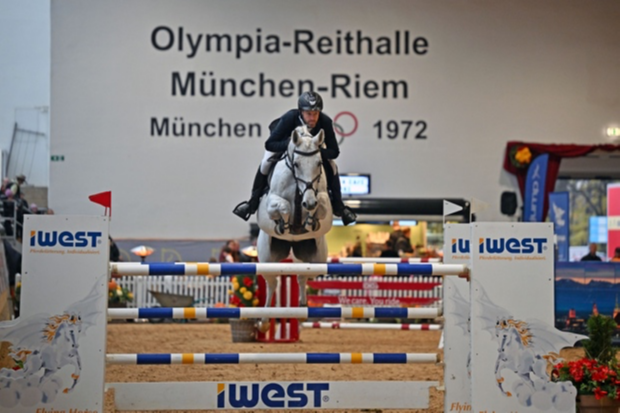 1_Buehne für Deutschlands Reiter-Zukunft_Image_12